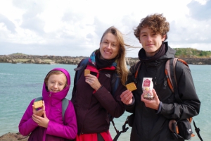 13 - 11 - 12 - Alice, Tiphaine et Eliott Bodin